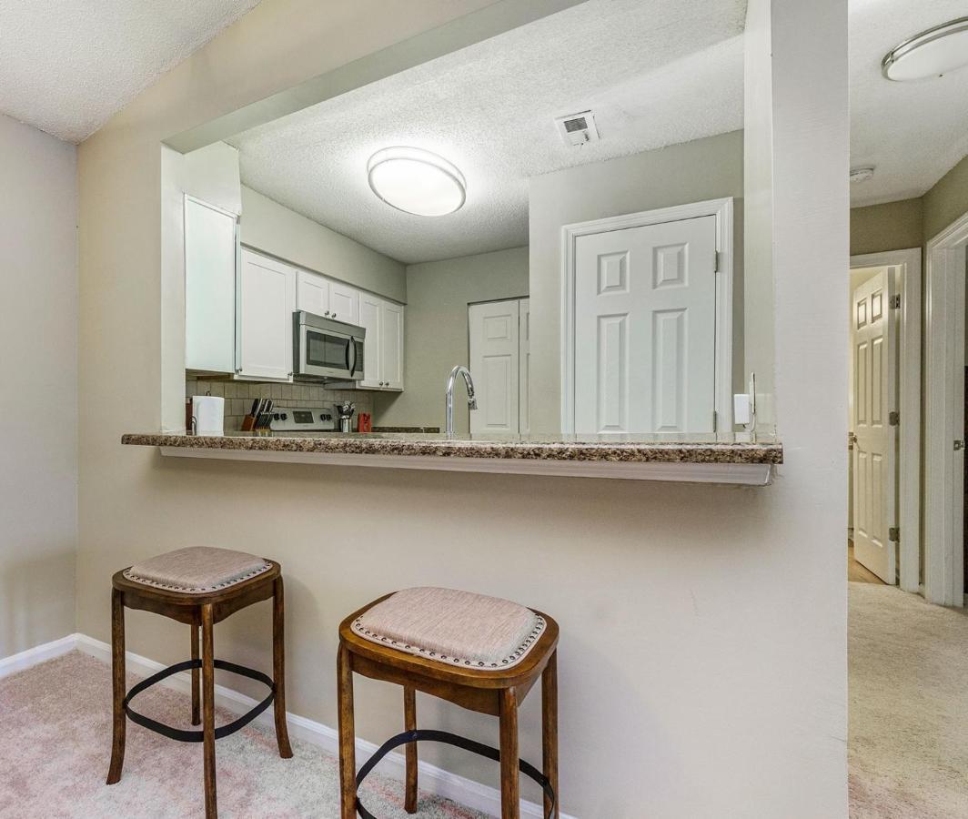 Charming Apartment With Wi-Fi Charlotte Exterior photo